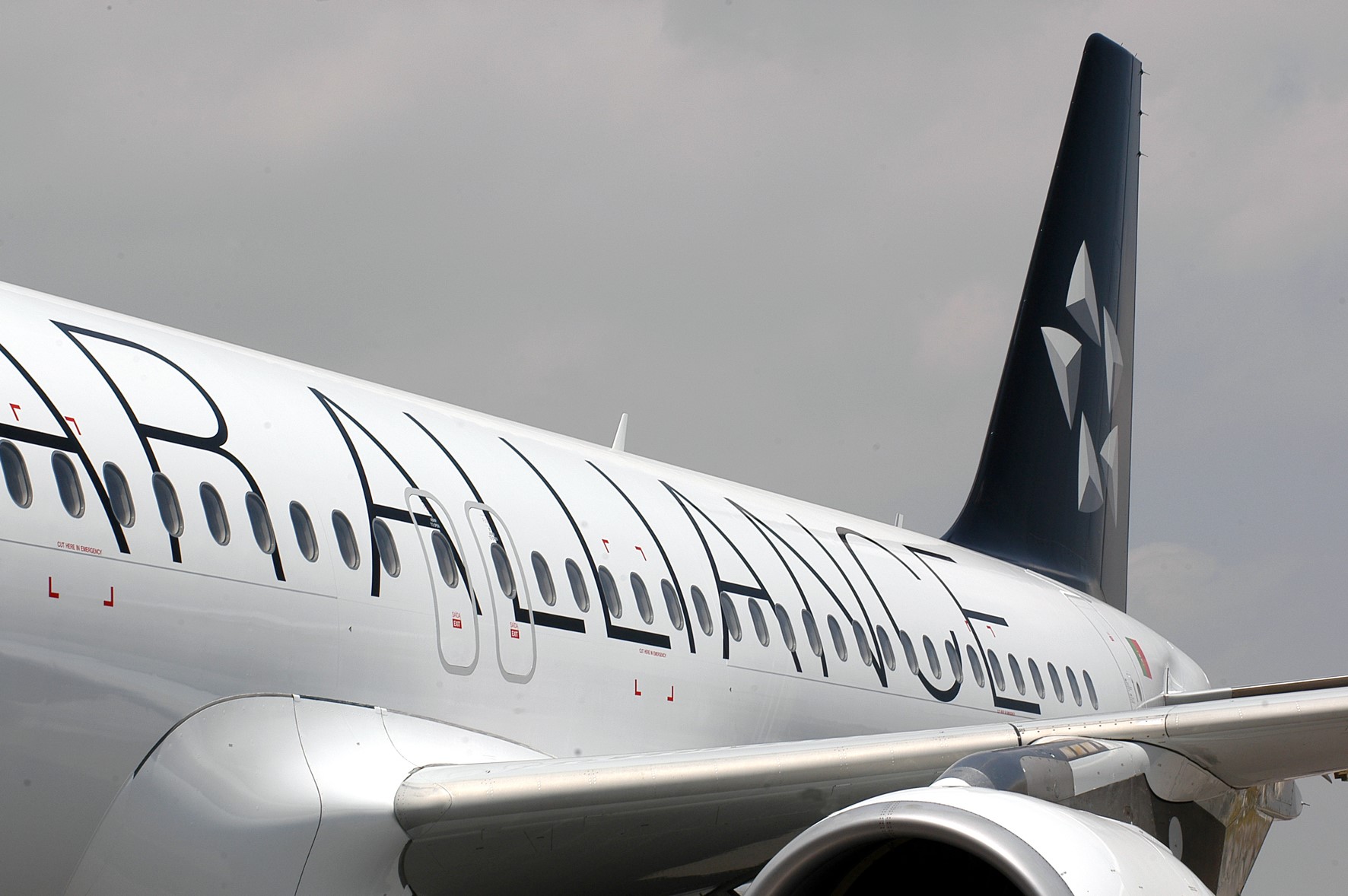 An aircraft in Star Alliance livery